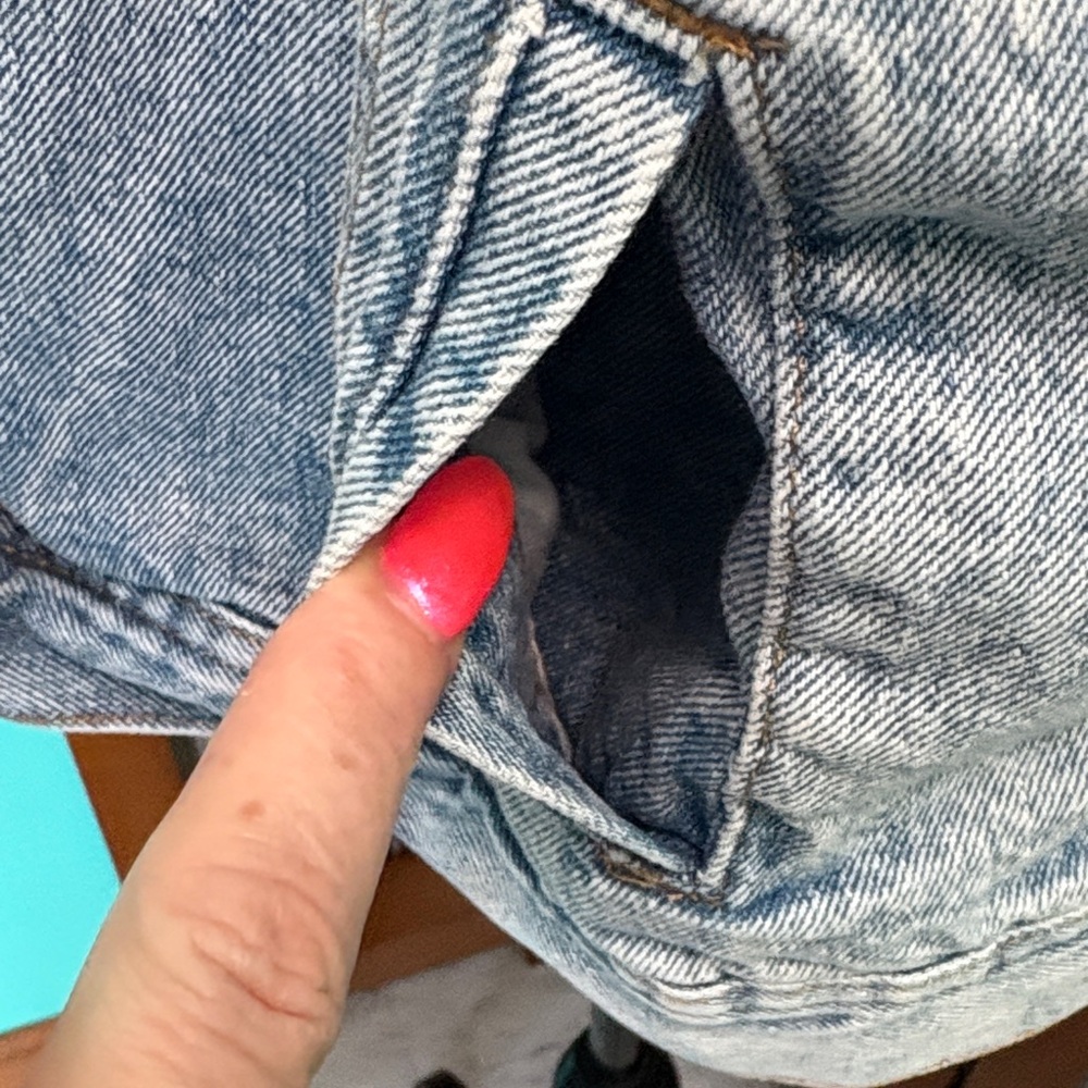 Malibleu Jeans Classic Light Blue Distressed Jean Jacket - Picture 9 of 16